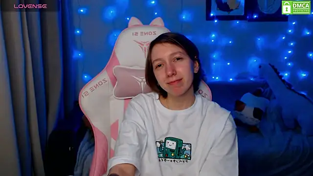 Snapshot of LeahGottty chatting on 12-26-24, 03:42 LeahGottty online show from 12-26-24, 03:42