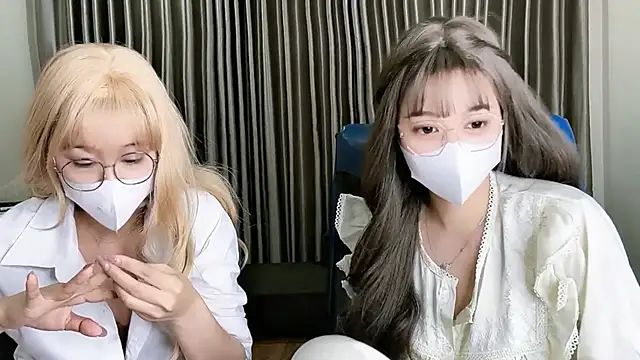 Snapshot of Mono-Stewardesss chatting on 03-11-25, 12:39 Mono-Stewardesss online show from 03-11-25, 12:39