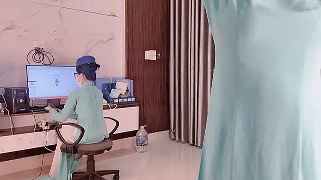 Snapshot of Mono-Stewardesss chatting on 10-17-25, 03:14 Mono-Stewardesss online show from 10-17-25, 03:14