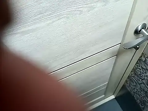 Snapshot of zsd_off chatting on 12-18-24, 03:11 zsd off online show from 12-18-24, 03:11