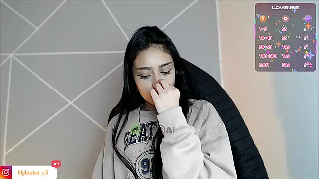 lilylouisee online show from 04-02-26, 07:22