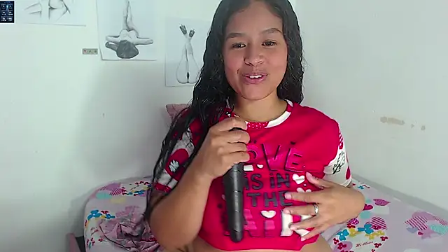 Snapshot of Hazel_donna chatting on 11-22-25, 07:07 Hazel donna online show from 11-22-25, 07:07