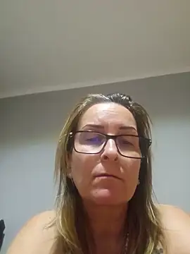 Snapshot of Steffi45 chatting on 05-12-26, 07:11 Steffi45 online show from 05-12-26, 07:11