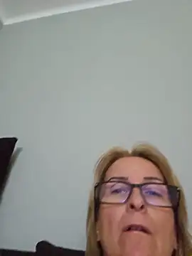Snapshot of Steffi45 chatting on 06-01-26, 10:17 Steffi45 online show from 06-01-26, 10:17