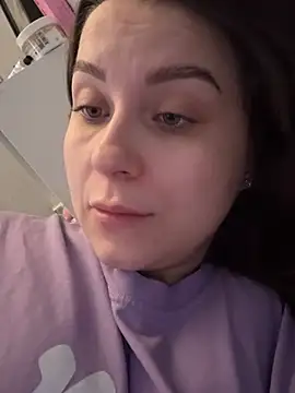 Snapshot of ellie_ssexy chatting on 01-17-26, 05:23 ellie ssexy online show from 01-17-26, 05:23