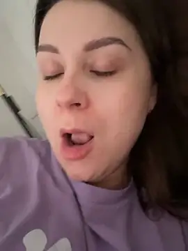 Snapshot of ellie_ssexy chatting on 02-10-26, 05:22 ellie ssexy online show from 02-10-26, 05:22