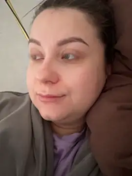 Snapshot of ellie_ssexy chatting on 02-11-26, 05:23 ellie ssexy online show from 02-11-26, 05:23