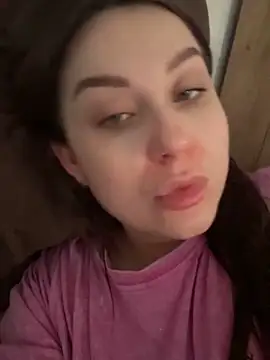 Snapshot of ellie_ssexy chatting on 02-24-26, 05:27 ellie ssexy online show from 02-24-26, 05:27