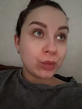 Snapshot of ellie_ssexy chatting on 02-27-26, 05:29 ellie ssexy online show from 02-27-26, 05:29