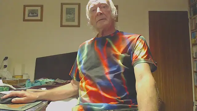 WaverlyKernow online show from 12-22-24, 03:22