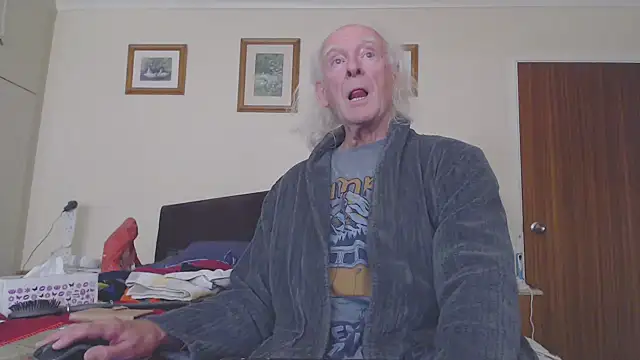 WaverlyKernow online show from 10-17-25, 02:19