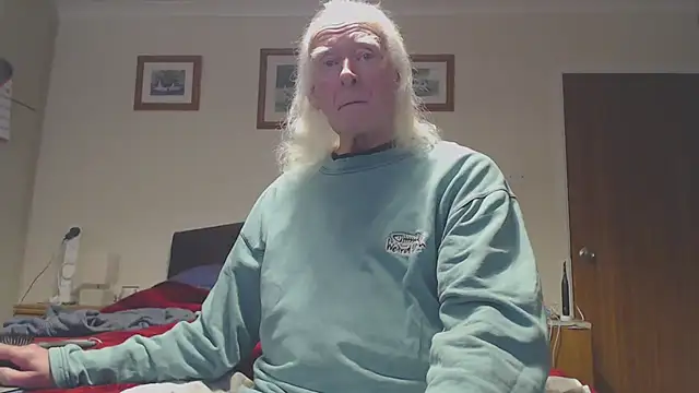 WaverlyKernow online show from 02-03-26, 02:44