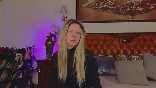 Real Tini online show from 03-05-26, 07:04