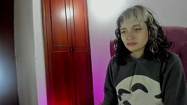 neeko princes online show from 10-28-25, 12:09