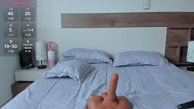 Snapshot of _fullmoon chatting on 01-31-25, 08:43  fullmoon online show from 01-31-25, 08:43