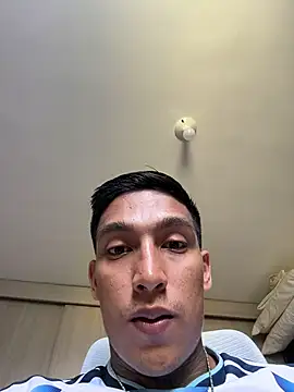 Snapshot of sendfer chatting on 07-07-26, 06:45 sendfer online show from 07-07-26, 06:45