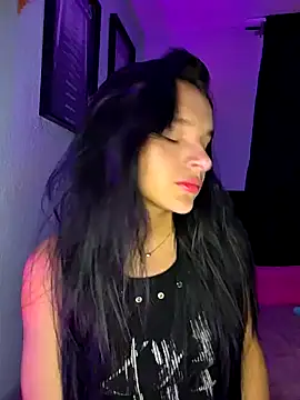 Snapshot of _shantal_smith chatting on 04-26-26, 05:16 shantal smith online show from 04-26-26, 05:16