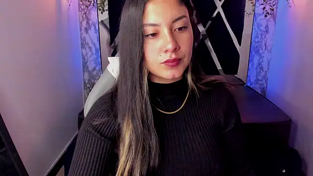 Snapshot of Lia_14_ chatting on 01-17-25, 11:27 Lia 14 online show from 01-17-25, 11:27