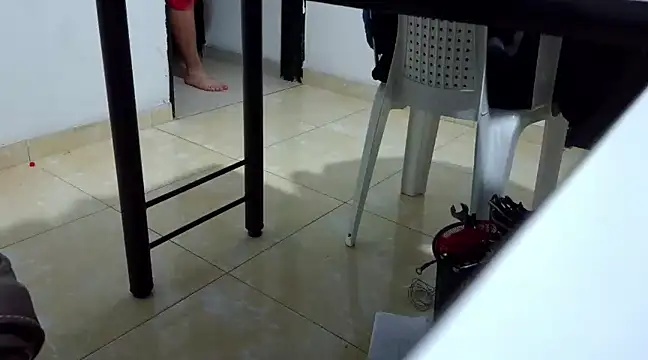 Snapshot of johndiaz23 chatting on 02-11-25, 12:17 johndiaz23 online show from 02-11-25, 12:17