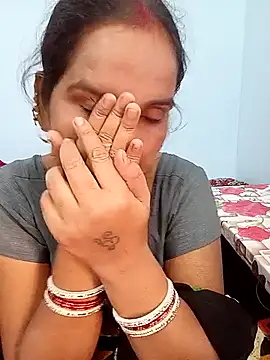 reemacouple007 online show from 11-08-25, 07:52