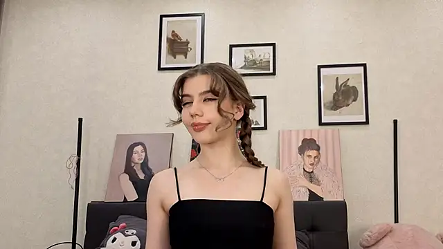 Snapshot of dolly_ll chatting on 07-01-26, 01:24 dolly ll online show from 07-01-26, 01:24