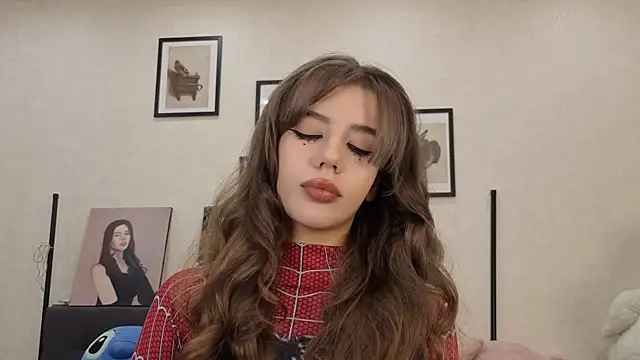 Snapshot of dolly_ll chatting on 07-21-26, 01:24 dolly ll online show from 07-21-26, 01:24