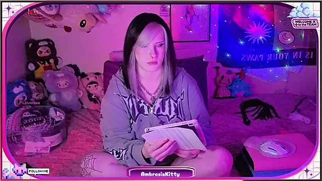 Snapshot of AmbrosiaKitty chatting on 05-28-26, 09:17 AmbrosiaKitty online show from 05-28-26, 09:17