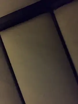 BobbyQ29 online show from 12-04-25, 02:21