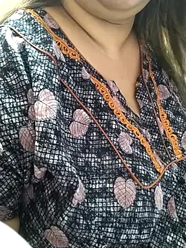 Ravina patil1 online show from 02-25-25, 03:27