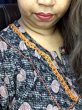 Ravina patil1 online show from 09-22-25, 05:37