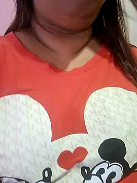 Snapshot of Ravina_patil1 chatting on 07-05-26, 10:00 Ravina patil1 online show from 07-05-26, 10:00