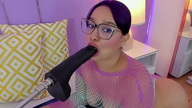 SophyRuiz  online show from 02-10-26, 11:58