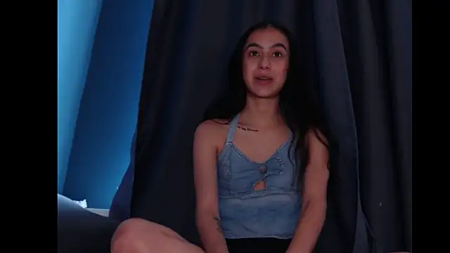 Snapshot of ValeryBaker_ chatting on 10-07-25, 12:24 ValeryBaker online show from 10-07-25, 12:24