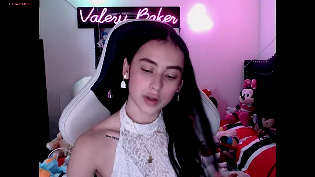 Snapshot of ValeryBaker_ chatting on 10-24-25, 02:13 ValeryBaker online show from 10-24-25, 02:13