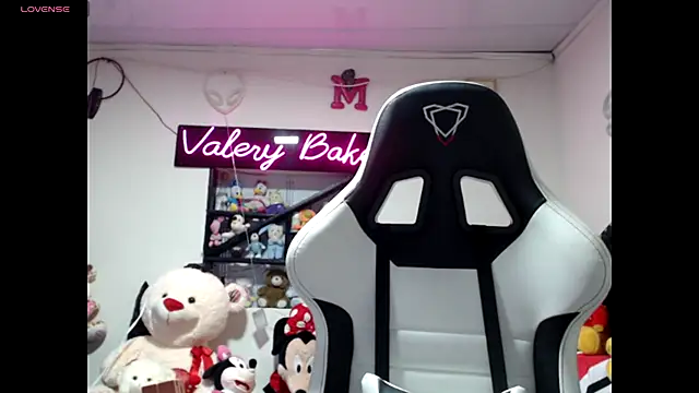 Snapshot of ValeryBaker_ chatting on 10-31-25, 11:11 ValeryBaker online show from 10-31-25, 11:11