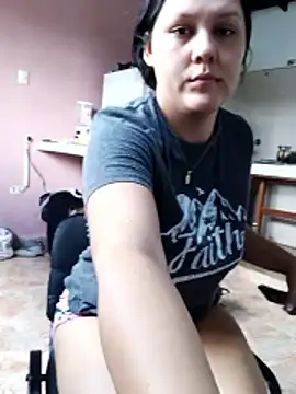 Ariakris online show from 05-18-26, 04:02
