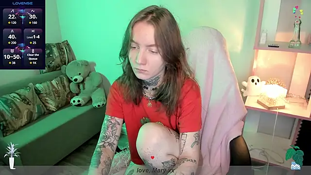 Mary Xextra online show from 11-22-25, 01:15