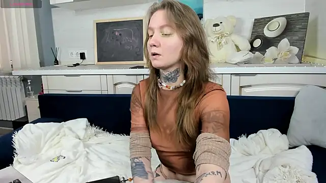 Mary Xextra online show from 04-17-26, 09:34