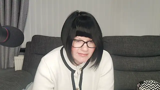 Snapshot of SquirtingIrishShannon chatting on 01-15-25, 05:05 SquirtingIrishShannon online show from 01-15-25, 05:05