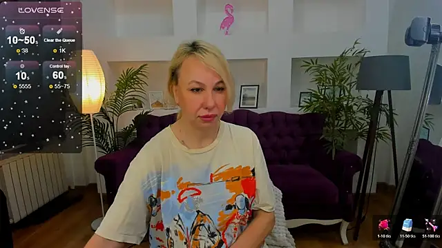 Snapshot of Anny_Jey_ chatting on 04-21-26, 02:51 Anny Jey online show from 04-21-26, 02:51