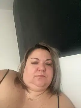 MikyVesela online show from 04-02-26, 08:01