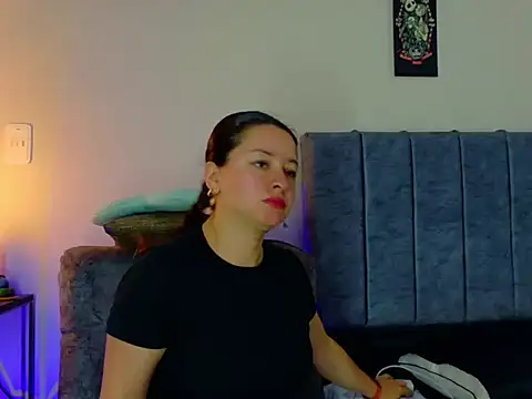 Snapshot of ArtesanaMK chatting on 04-18-26, 05:50 ArtesanaMK online show from 04-18-26, 05:50