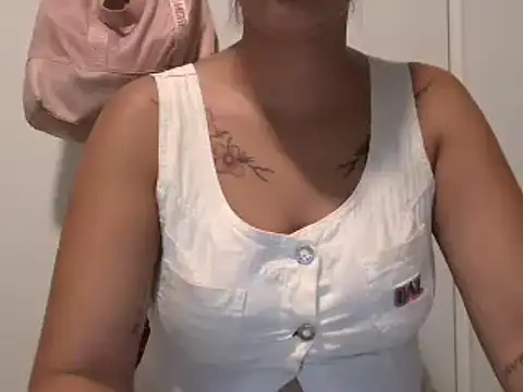 Snapshot of isabellalisa chatting on 02-11-25, 03:08 isabellalisa online show from 02-11-25, 03:08