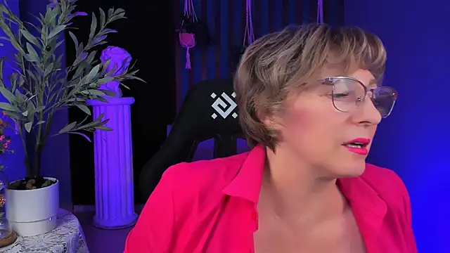 sugar vivien online show from 11-08-25, 01:11