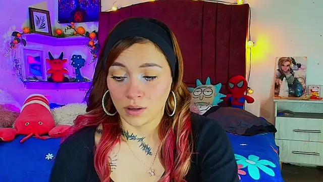 alisson zafiro  online show from 11-20-25, 03:18