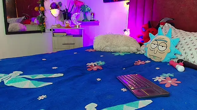 alisson zafiro  online show from 04-11-26, 07:56