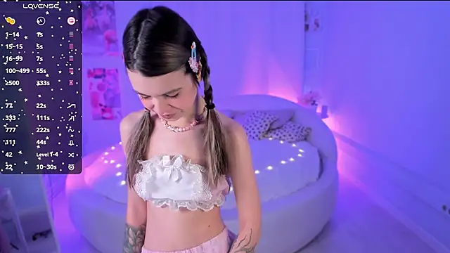 Lil Amelie online show from 01-25-25, 02:14