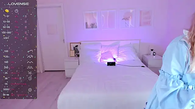 Lil Amelie online show from 04-17-26, 08:17