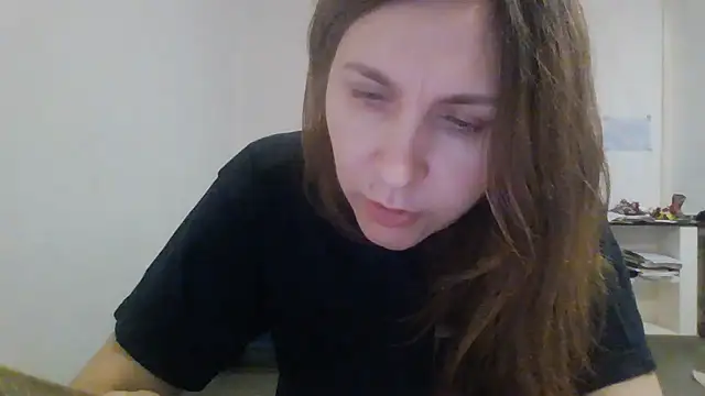 Snapshot of JasmineGlamour chatting on 04-18-26, 03:21 JasmineGlamour online show from 04-18-26, 03:21