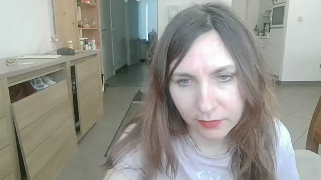 Snapshot of JasmineGlamour chatting on 04-26-26, 05:38 JasmineGlamour online show from 04-26-26, 05:38